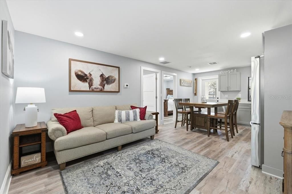 待售: $1,800,000 (5 贝兹, 4 浴室, 4755 平方英尺)