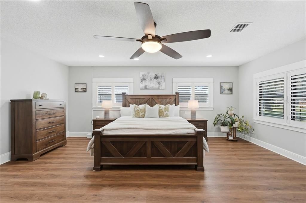 待售: $1,800,000 (5 贝兹, 4 浴室, 4755 平方英尺)