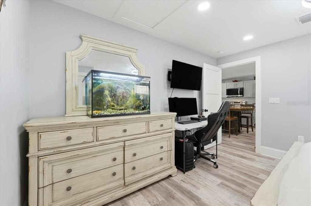 待售: $1,800,000 (5 贝兹, 4 浴室, 4755 平方英尺)