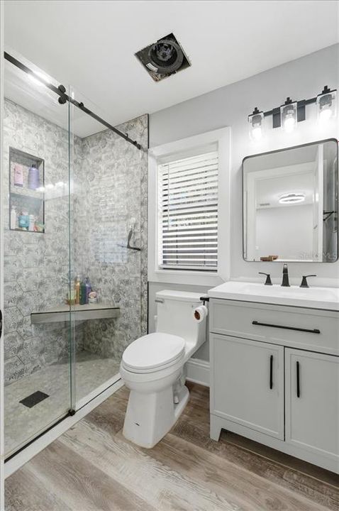 待售: $1,800,000 (5 贝兹, 4 浴室, 4755 平方英尺)