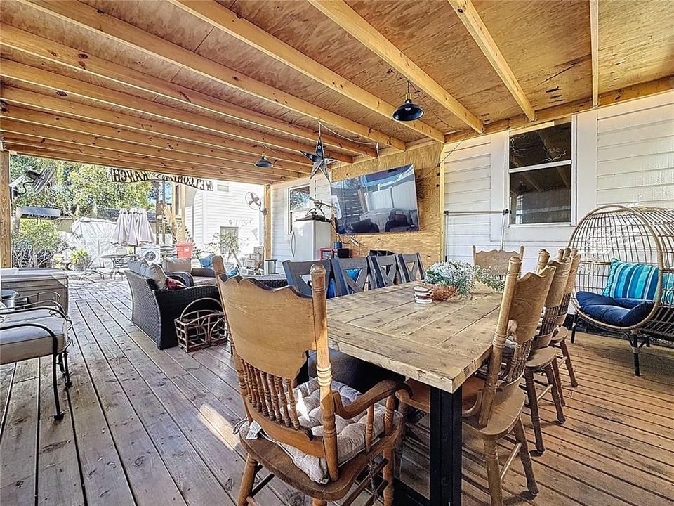 For Sale: $650,000 (4 beds, 3 baths, 2133 Square Feet)