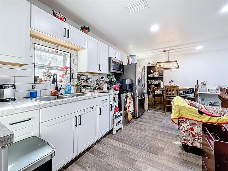 For Sale: $650,000 (4 beds, 3 baths, 2133 Square Feet)