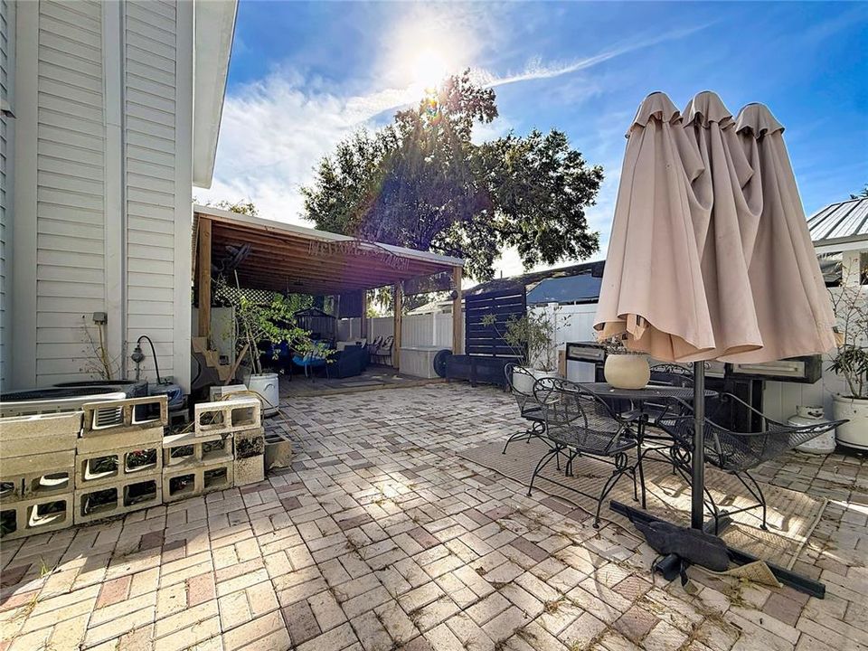 For Sale: $650,000 (4 beds, 3 baths, 2133 Square Feet)