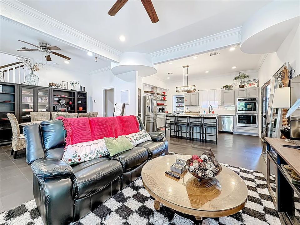 For Sale: $650,000 (4 beds, 3 baths, 2133 Square Feet)