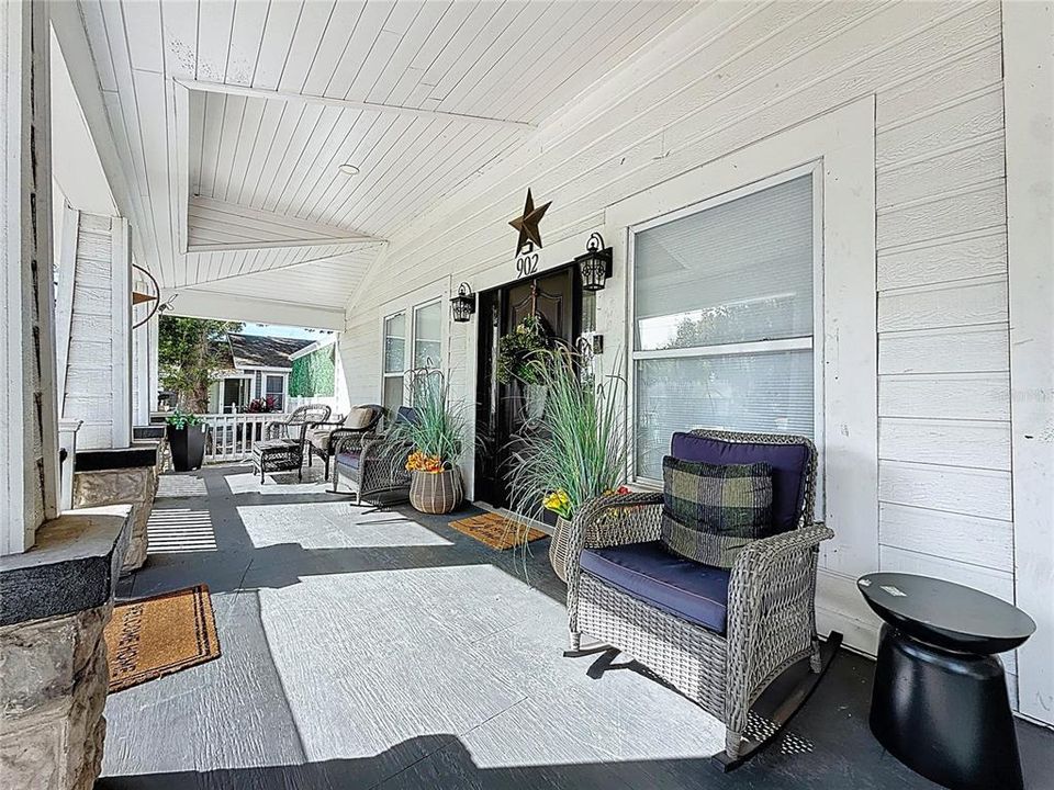 For Sale: $650,000 (4 beds, 3 baths, 2133 Square Feet)