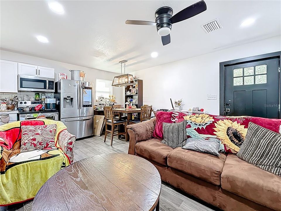 For Sale: $650,000 (4 beds, 3 baths, 2133 Square Feet)