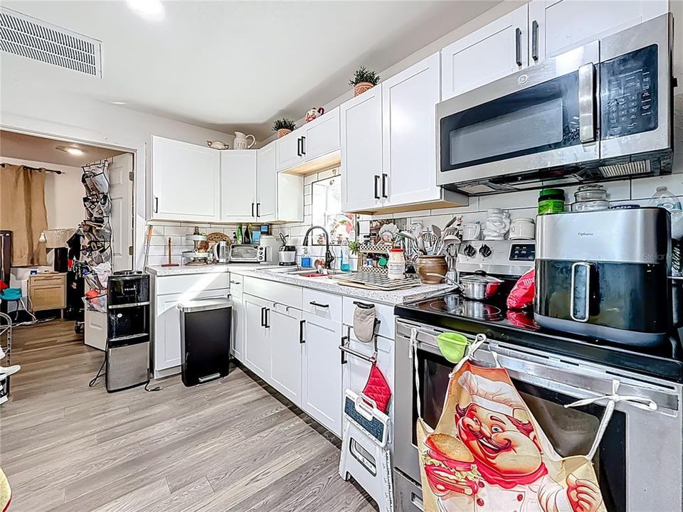 For Sale: $650,000 (4 beds, 3 baths, 2133 Square Feet)