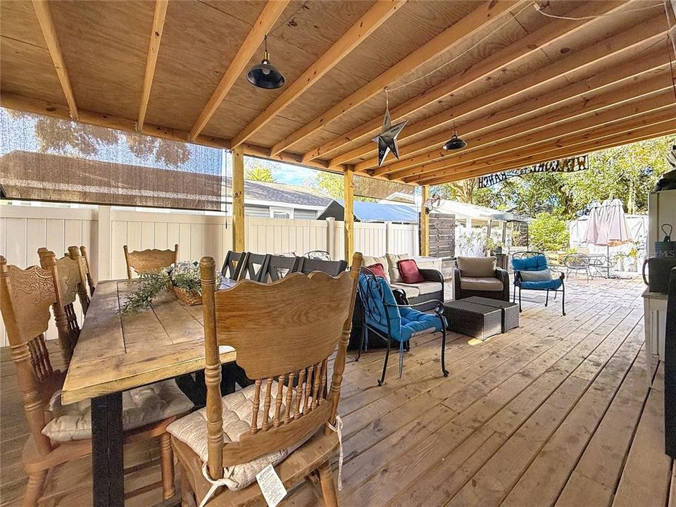 For Sale: $650,000 (4 beds, 3 baths, 2133 Square Feet)