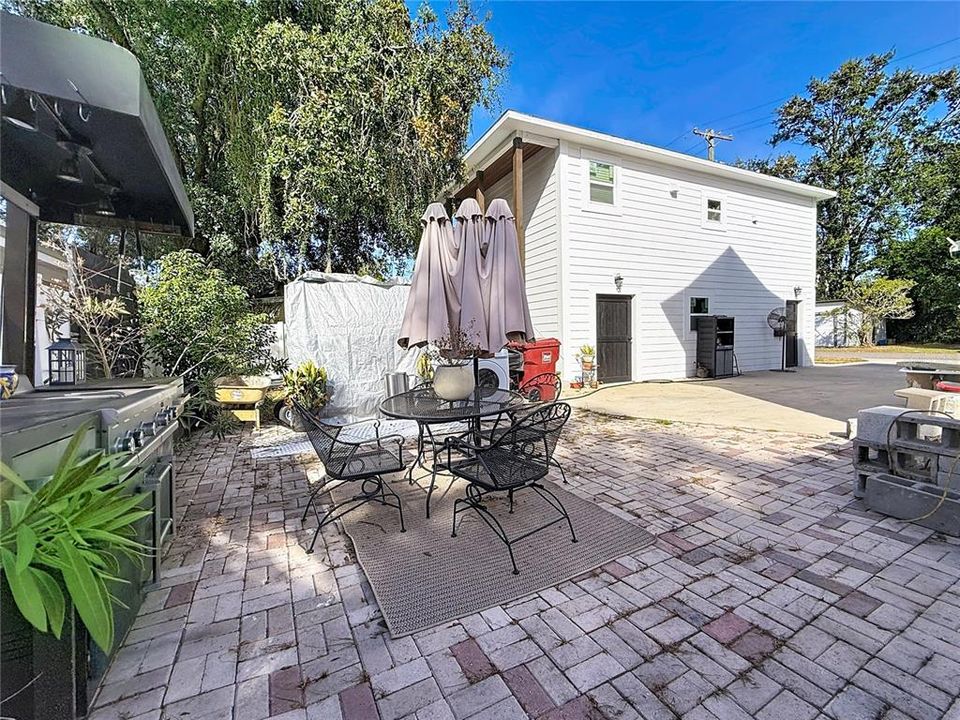 For Sale: $650,000 (4 beds, 3 baths, 2133 Square Feet)