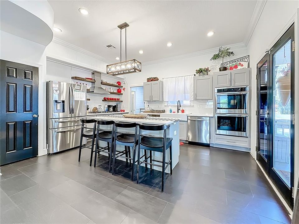 For Sale: $650,000 (4 beds, 3 baths, 2133 Square Feet)