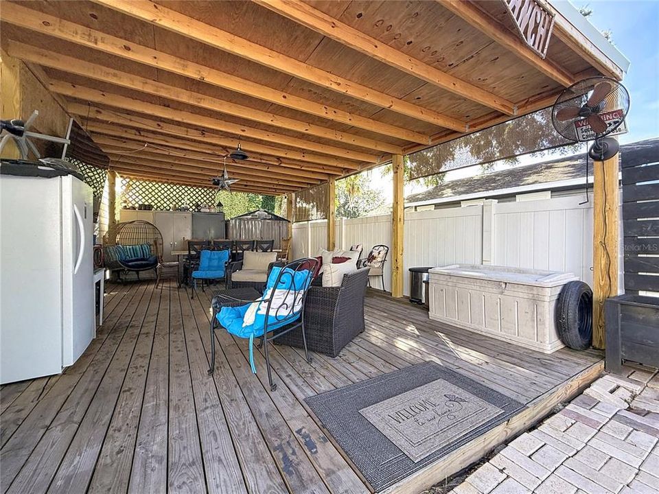 For Sale: $650,000 (4 beds, 3 baths, 2133 Square Feet)