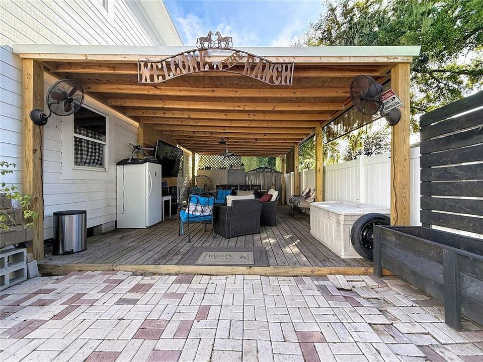 For Sale: $650,000 (4 beds, 3 baths, 2133 Square Feet)