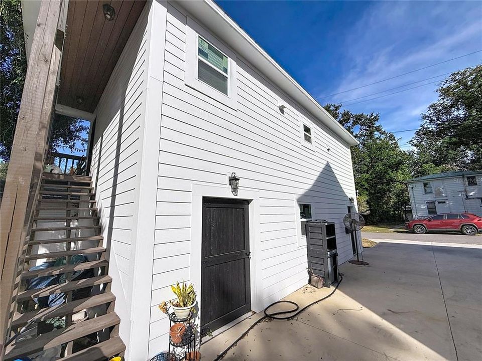 For Sale: $650,000 (4 beds, 3 baths, 2133 Square Feet)