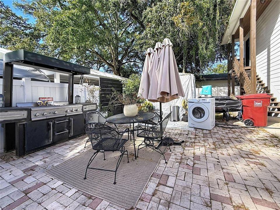 For Sale: $650,000 (4 beds, 3 baths, 2133 Square Feet)