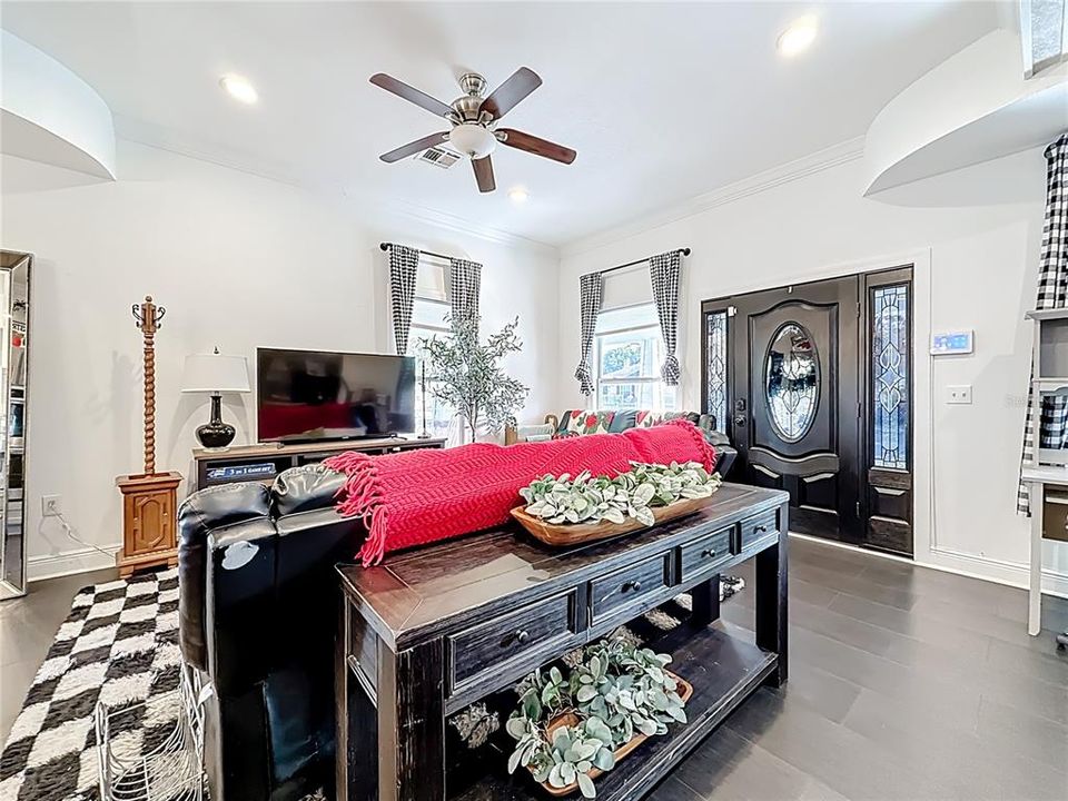 For Sale: $650,000 (4 beds, 3 baths, 2133 Square Feet)