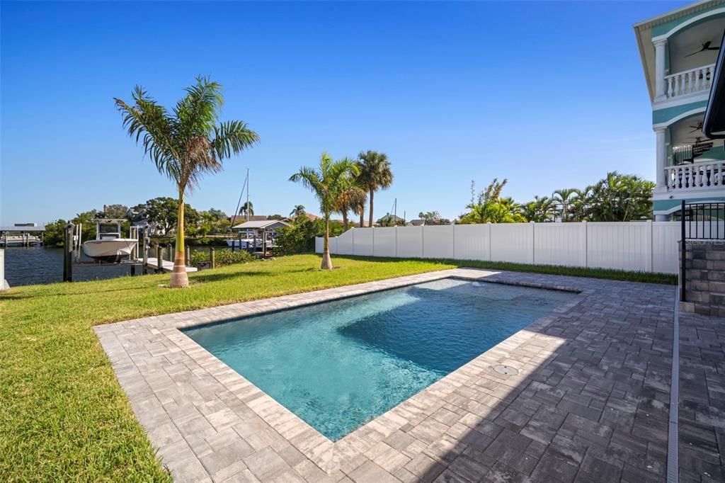 For Sale: $1,850,000 (4 beds, 4 baths, 2888 Square Feet)