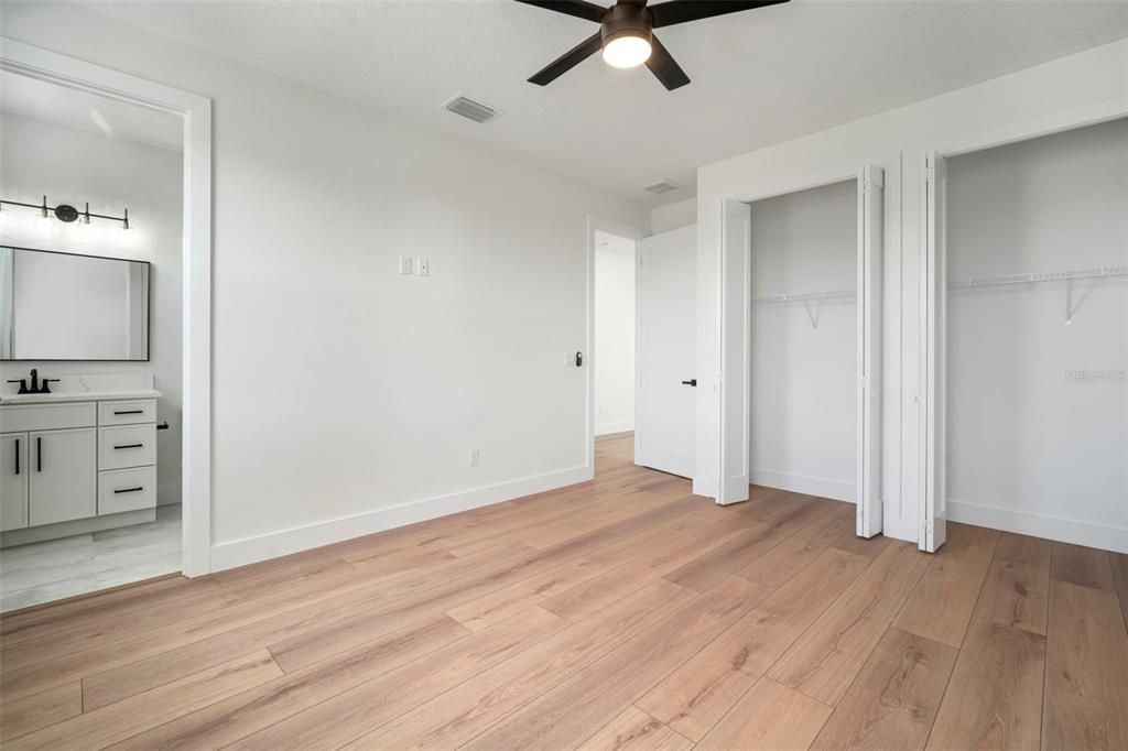 For Sale: $1,850,000 (4 beds, 4 baths, 2888 Square Feet)