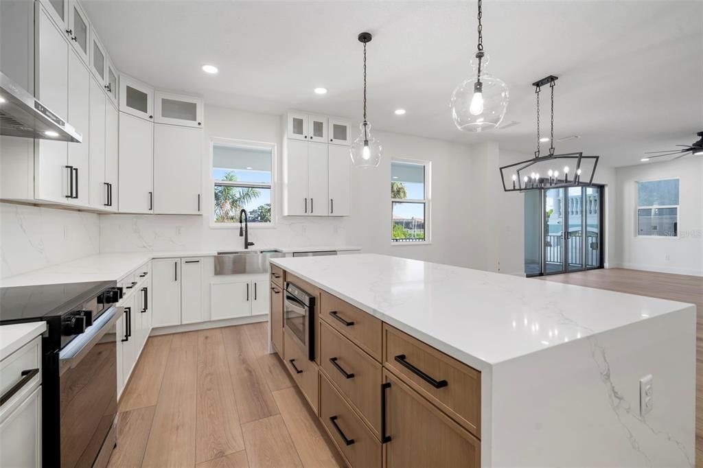 For Sale: $1,850,000 (4 beds, 4 baths, 2888 Square Feet)