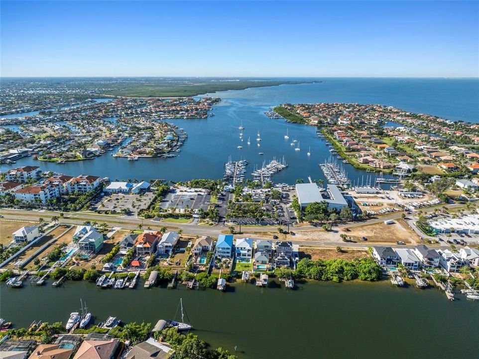 For Sale: $1,850,000 (4 beds, 4 baths, 2888 Square Feet)