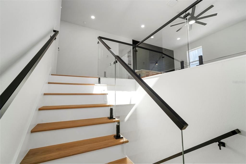 For Sale: $1,850,000 (4 beds, 4 baths, 2888 Square Feet)