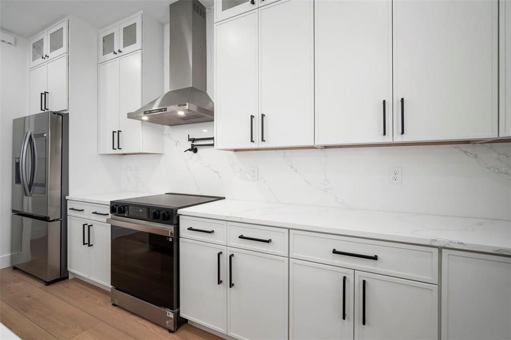 For Sale: $1,850,000 (4 beds, 4 baths, 2888 Square Feet)