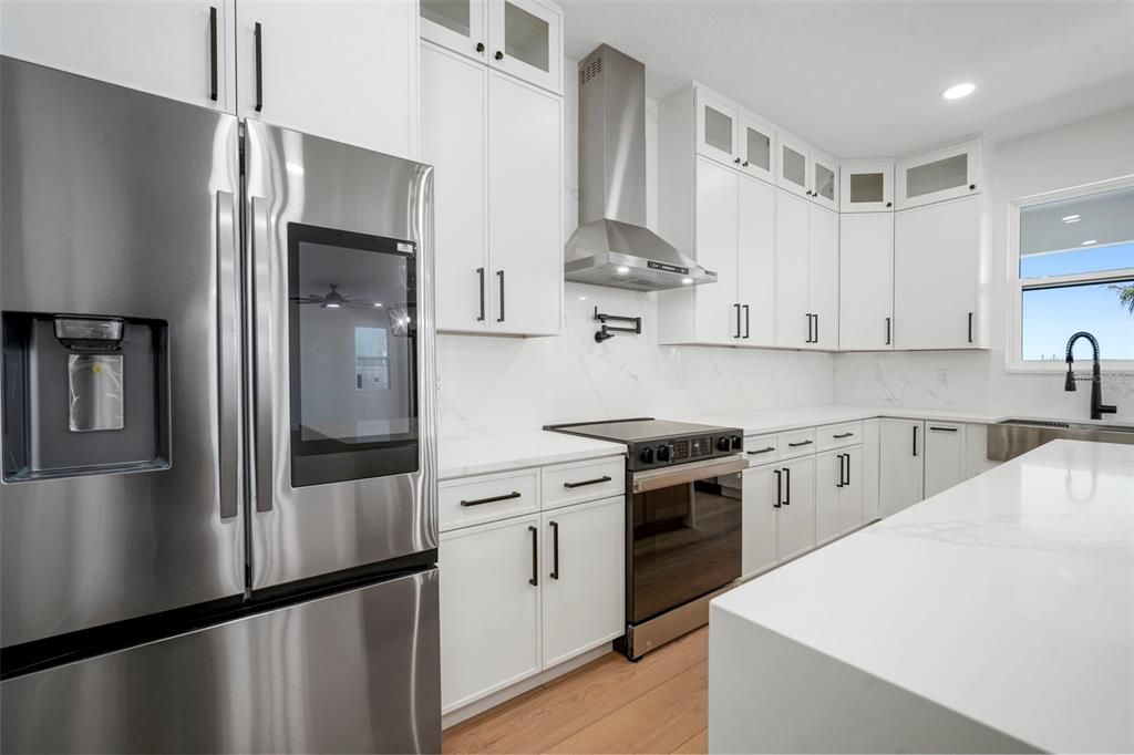 For Sale: $1,850,000 (4 beds, 4 baths, 2888 Square Feet)