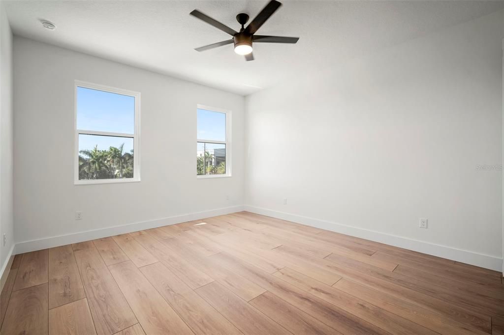 For Sale: $1,850,000 (4 beds, 4 baths, 2888 Square Feet)