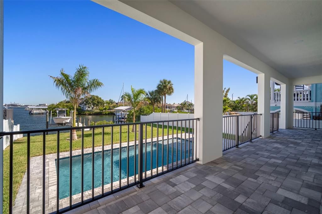 For Sale: $1,850,000 (4 beds, 4 baths, 2888 Square Feet)