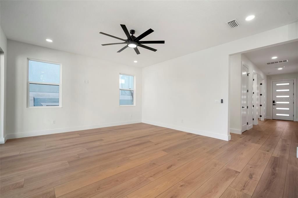 For Sale: $1,850,000 (4 beds, 4 baths, 2888 Square Feet)