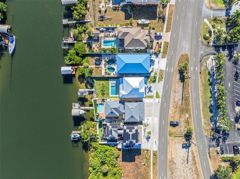 For Sale: $1,850,000 (4 beds, 4 baths, 2888 Square Feet)