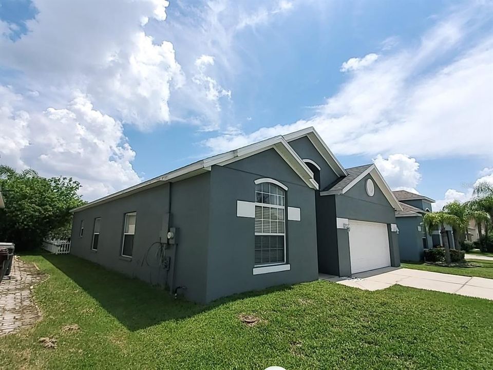 На продажу: $375,000 (4 спален, 2 ванн, 1720 Квадратных фут)