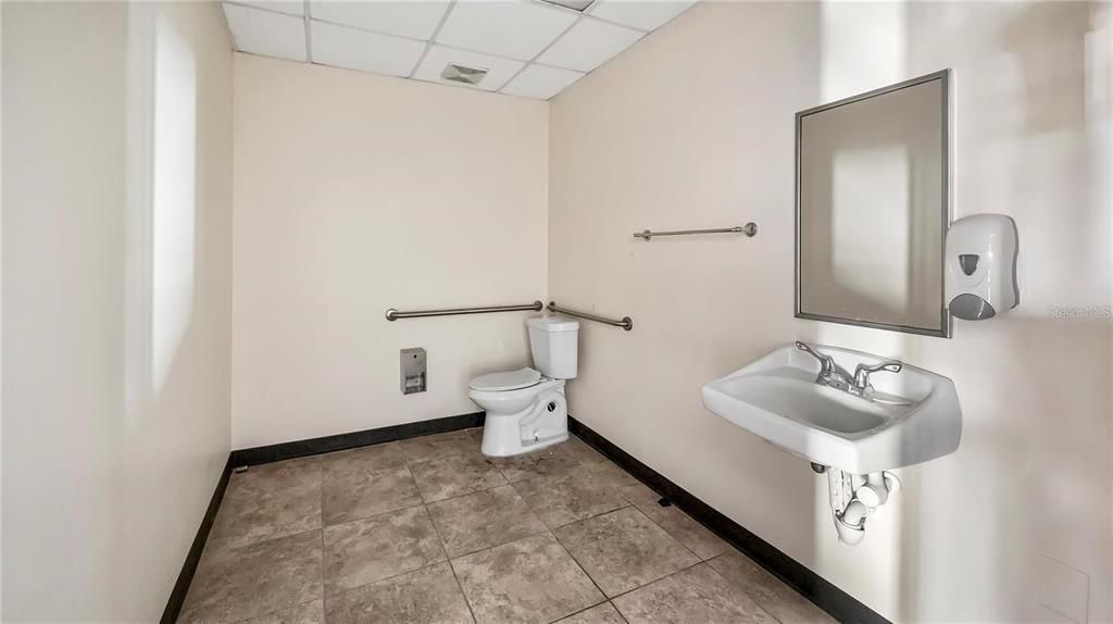 На продажу: $26,284 (0 спален, 0 ванн, 1485 Квадратных фут)