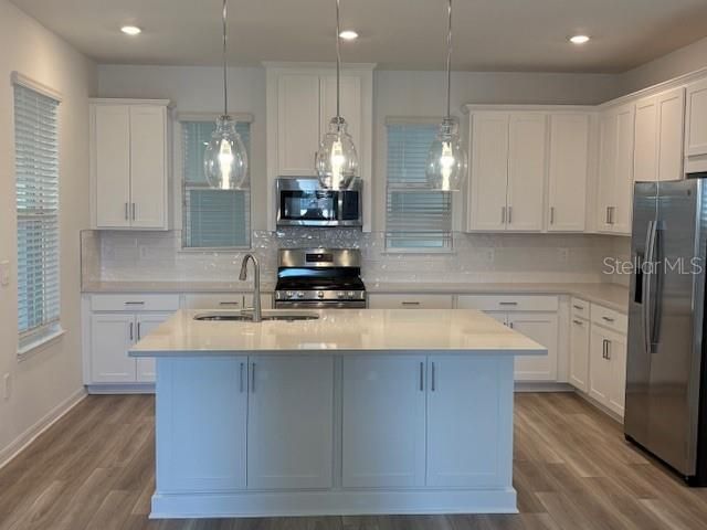 En Renta: $2,600 (4 camas, 3 baños, 1992 Pies cuadrados)