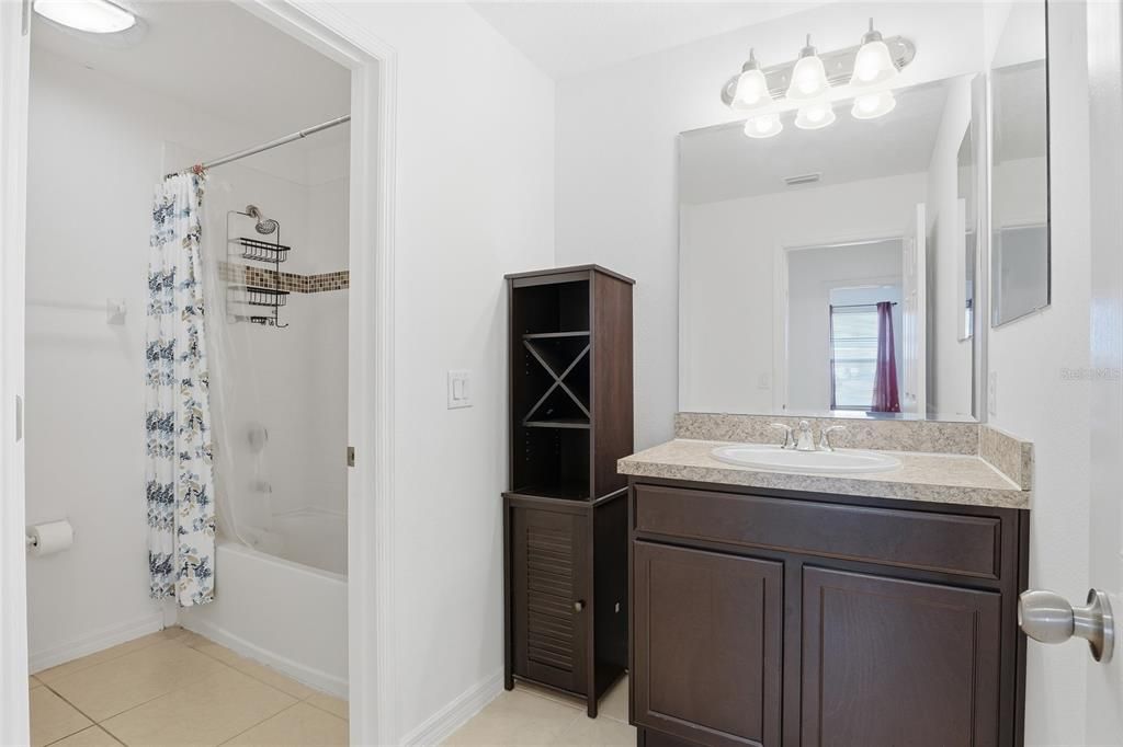 待售: $279,990 (4 贝兹, 3 浴室, 2014 平方英尺)