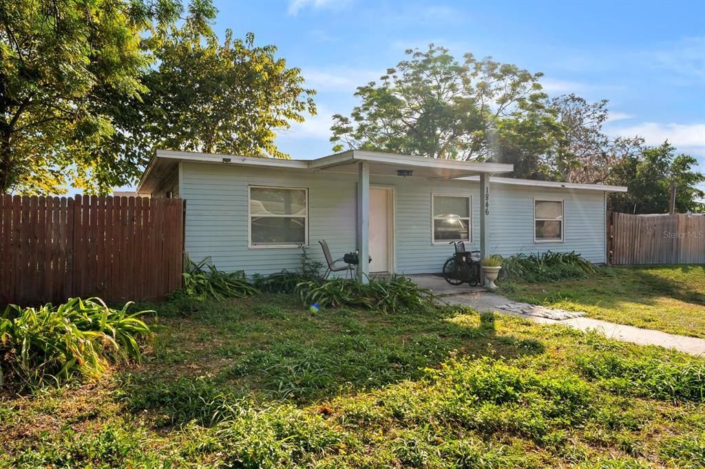 Active With Contract: $199,999 (3 beds, 2 baths, 1144 Square Feet)