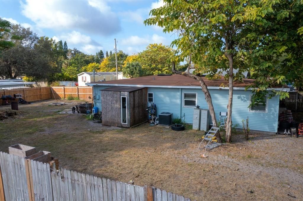 Active With Contract: $199,999 (3 beds, 2 baths, 1144 Square Feet)