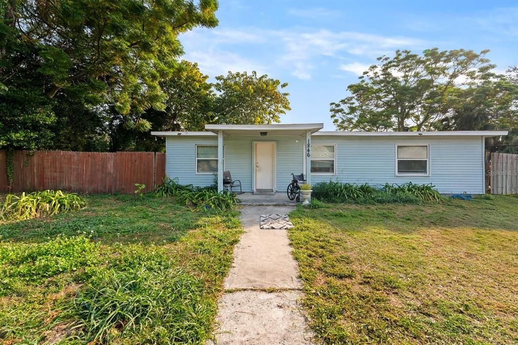 Active With Contract: $199,999 (3 beds, 2 baths, 1144 Square Feet)