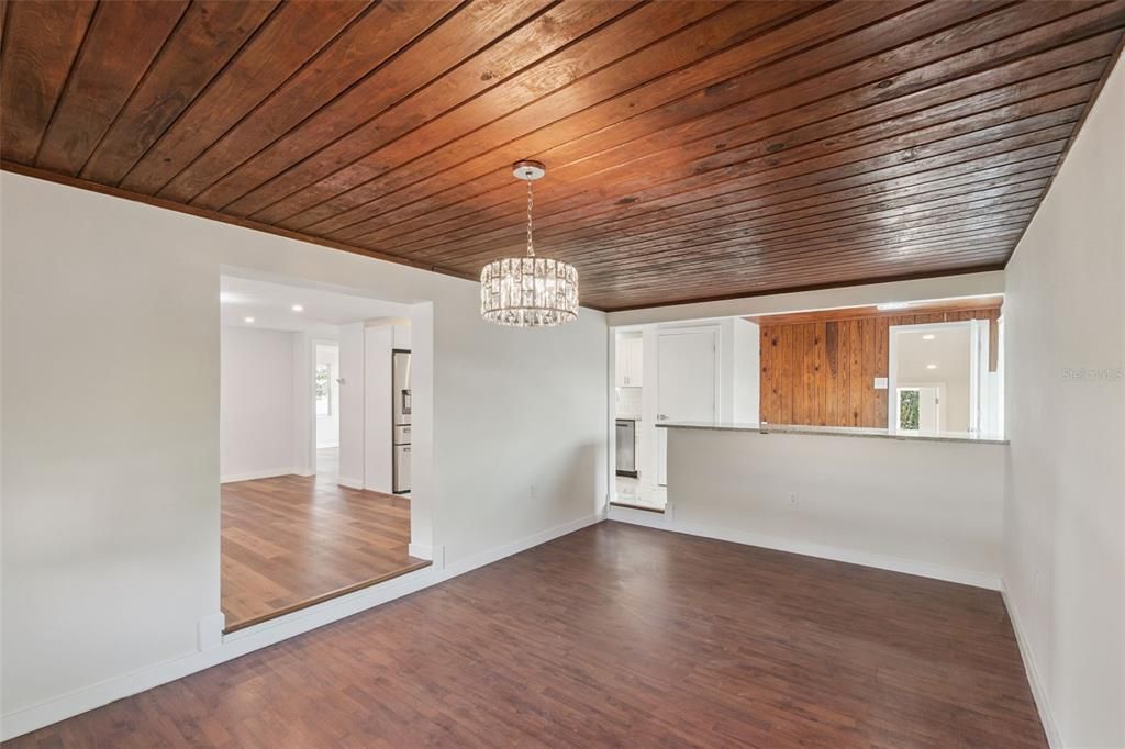 待售: $359,900 (3 贝兹, 2 浴室, 1452 平方英尺)