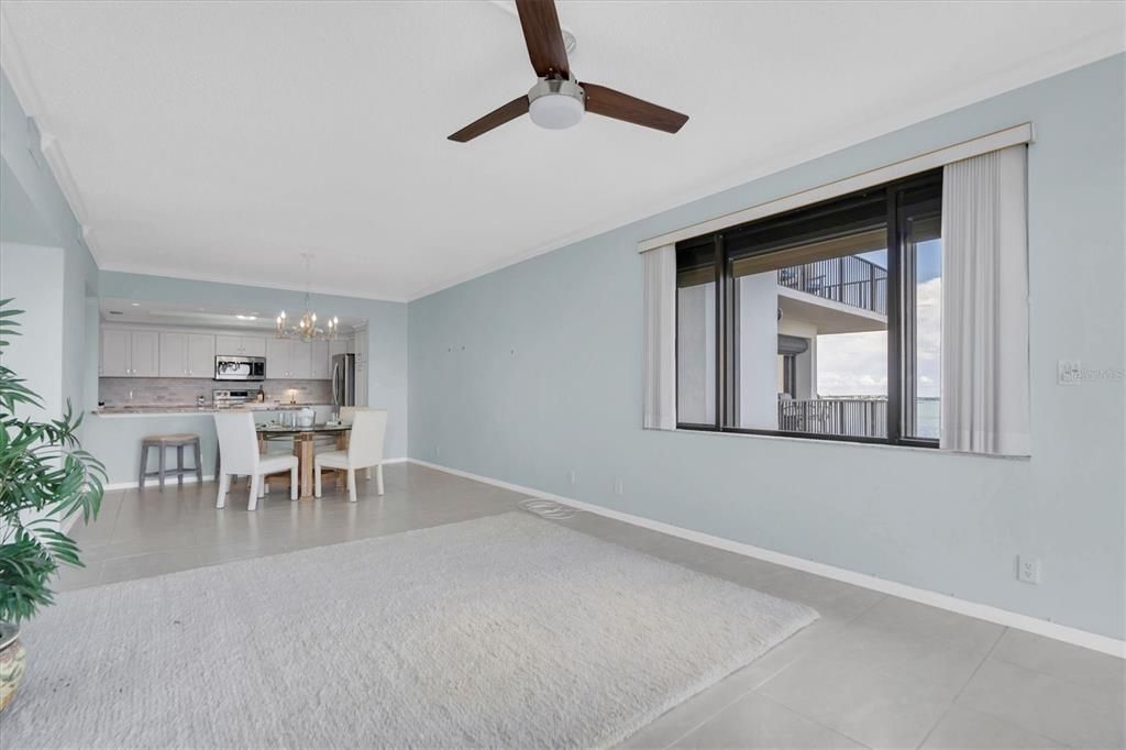 For Sale: $649,900 (2 beds, 2 baths, 1403 Square Feet)