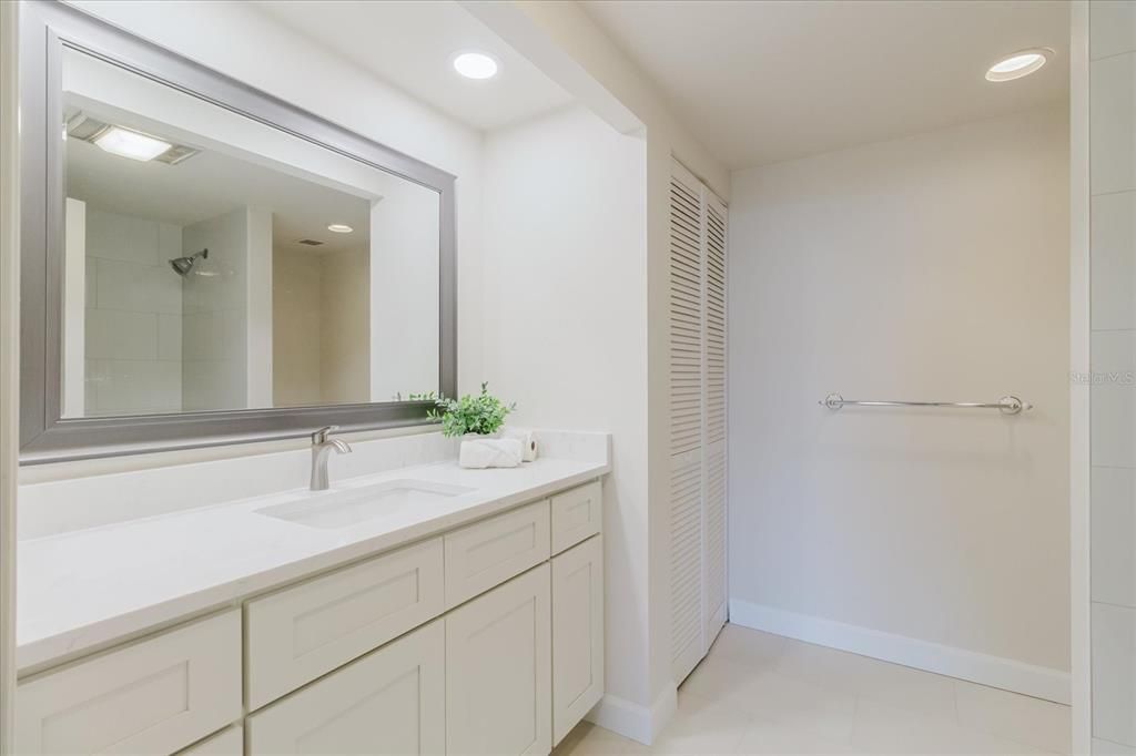 For Sale: $649,900 (2 beds, 2 baths, 1403 Square Feet)