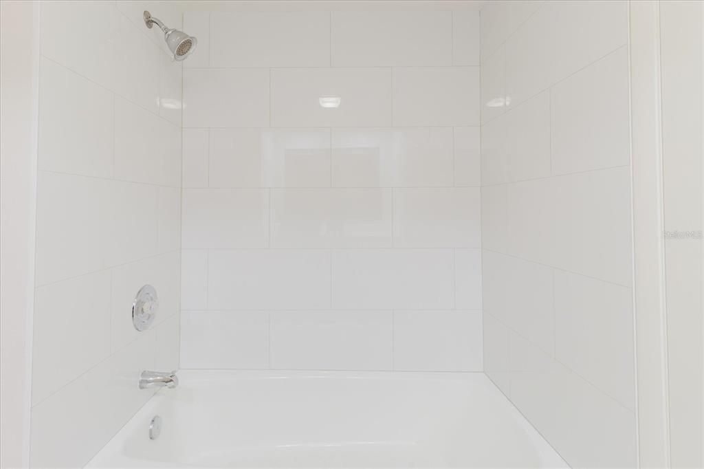 For Sale: $649,900 (2 beds, 2 baths, 1403 Square Feet)