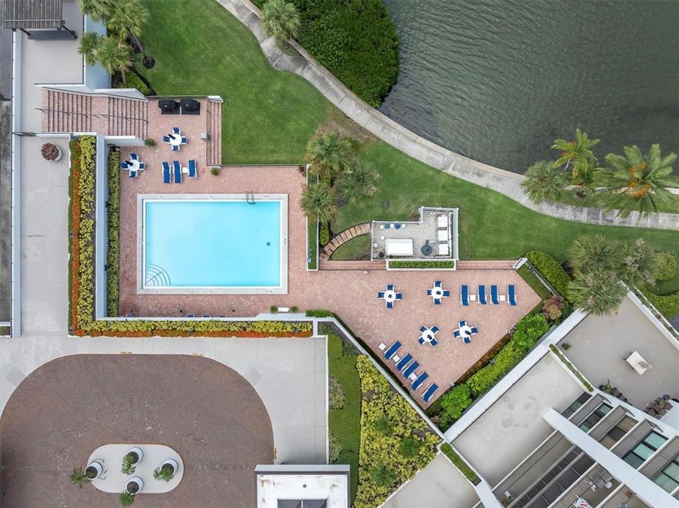 For Sale: $649,900 (2 beds, 2 baths, 1403 Square Feet)