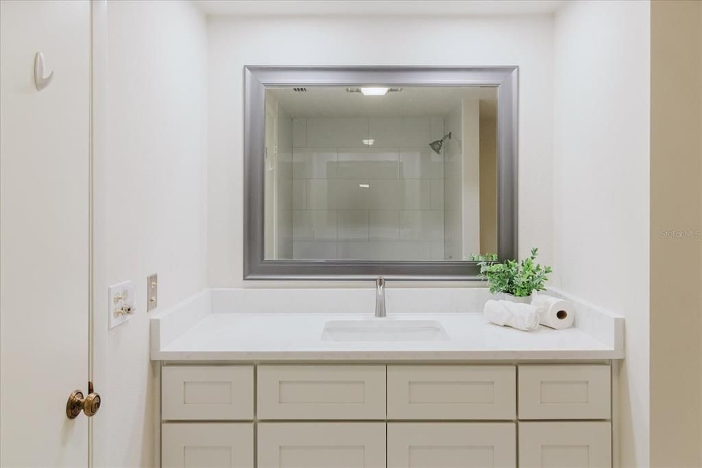 For Sale: $649,900 (2 beds, 2 baths, 1403 Square Feet)