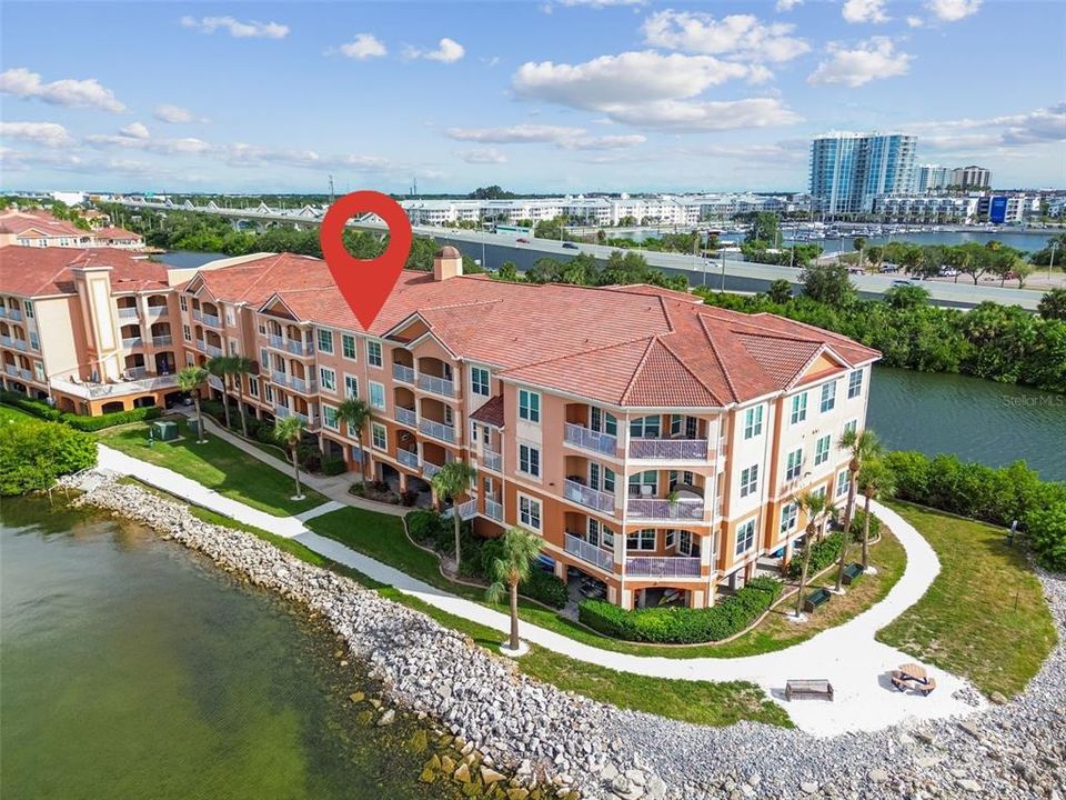 En Venta: $325,000 (2 camas, 2 baños, 968 Pies cuadrados)