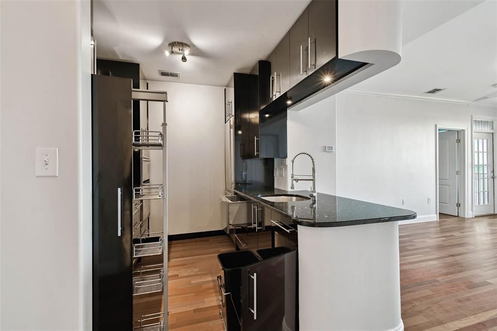 En Venta: $325,000 (2 camas, 2 baños, 968 Pies cuadrados)