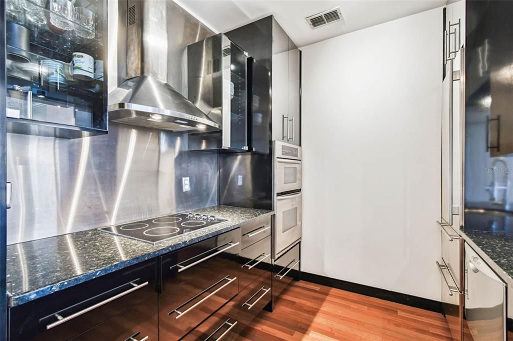 En Venta: $325,000 (2 camas, 2 baños, 968 Pies cuadrados)