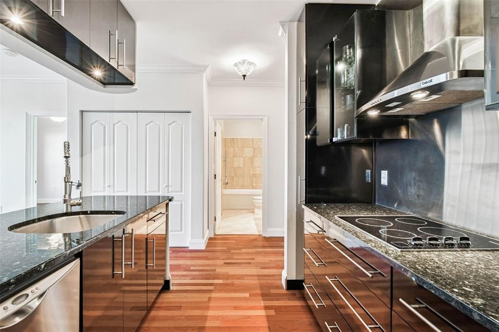 En Venta: $325,000 (2 camas, 2 baños, 968 Pies cuadrados)