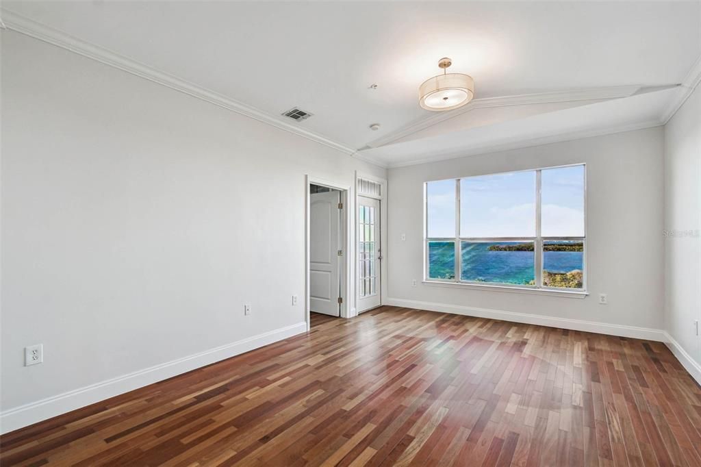 En Venta: $325,000 (2 camas, 2 baños, 968 Pies cuadrados)