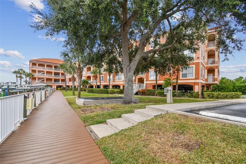 En Venta: $325,000 (2 camas, 2 baños, 968 Pies cuadrados)