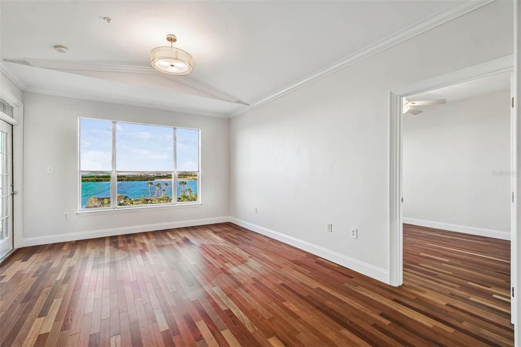 En Venta: $325,000 (2 camas, 2 baños, 968 Pies cuadrados)